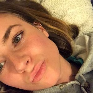 Meet your Posher, Kalia